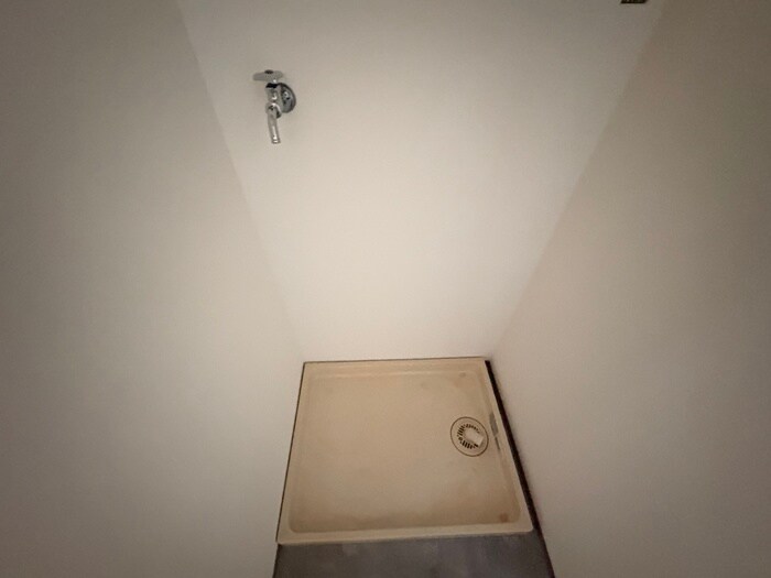 物件内観写真12　(洗濯機置場)