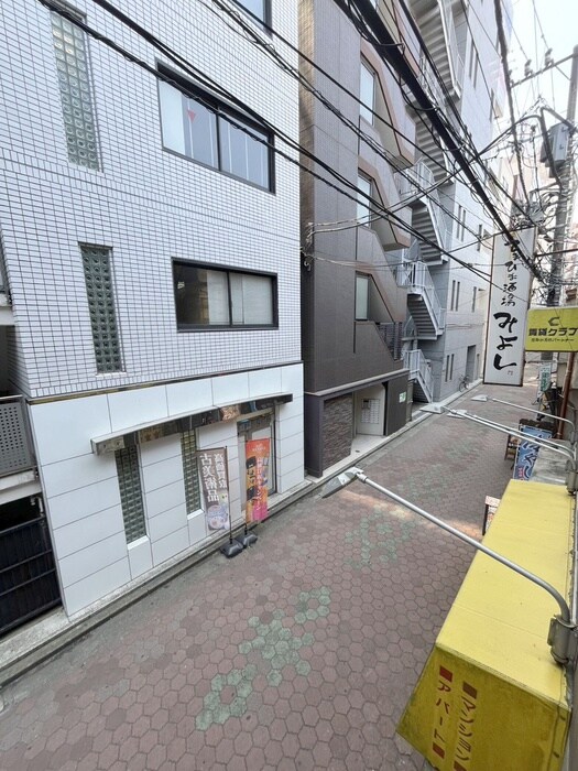 物件内観写真18　(室内からの展望)