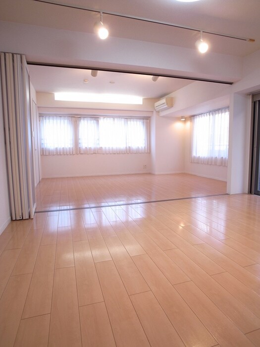 物件内観写真4　(居室)