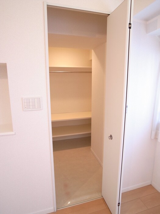 物件内観写真8　(収納)