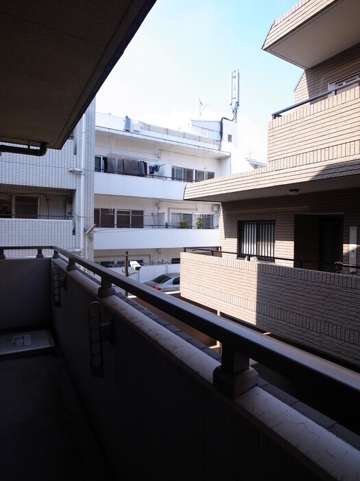 物件内観写真13　(室内からの展望)