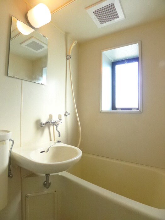 物件内観写真12　(バス／シャワールーム等)