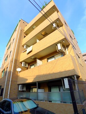 VINGT　QUATRE　SIMA外観写真