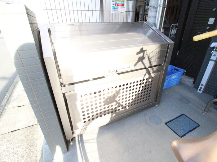 物件外観写真4　(建物設備)