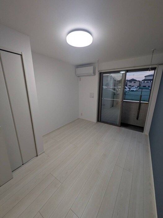 物件内観写真11　(居室)