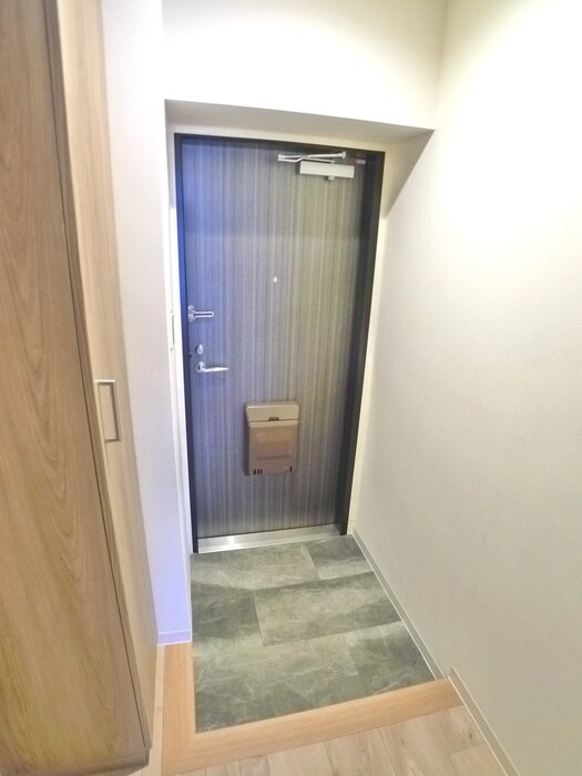 物件内観写真14　(玄関)