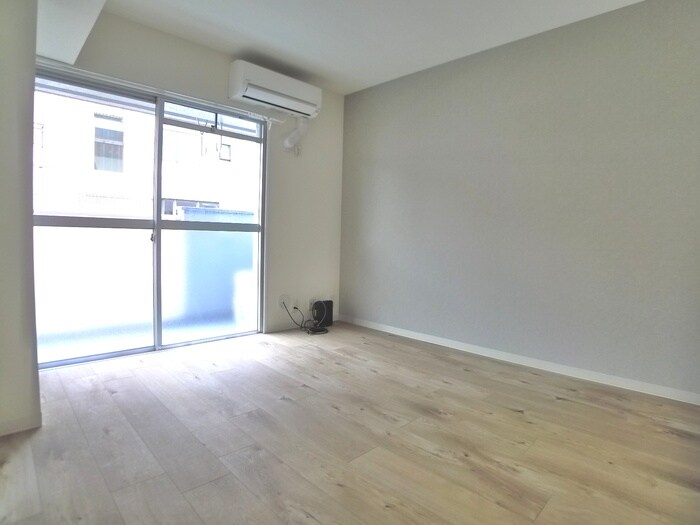 物件内観写真20　(室内からの展望)