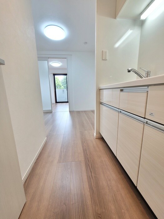 物件内観写真18　(廊下)