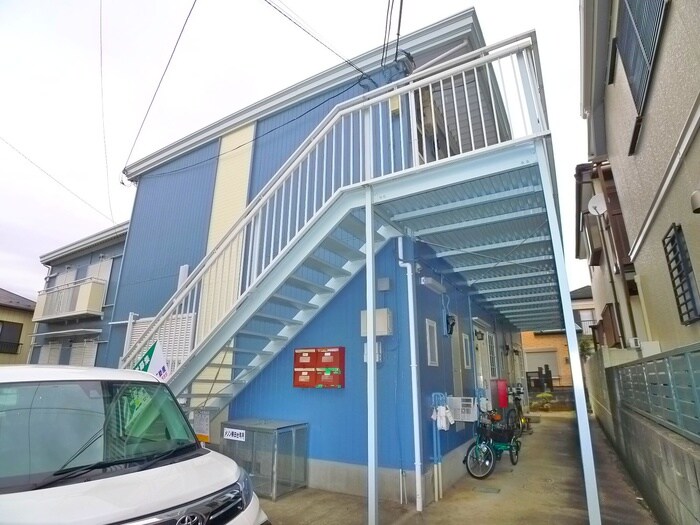 物件外観写真3　(エントランス部分)