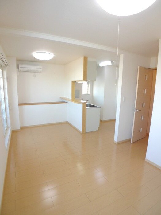 物件内観写真10　(内観写真)