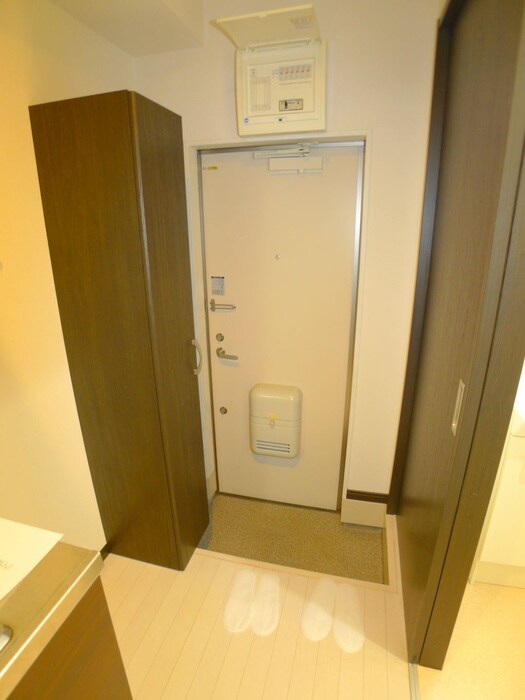 物件内観写真15　(玄関)