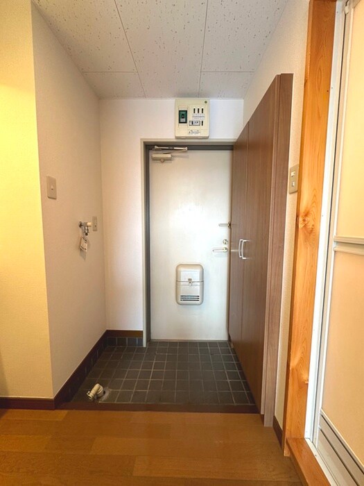 物件内観写真17　(洗濯機置場)