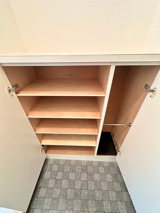 物件内観写真14　(靴箱)