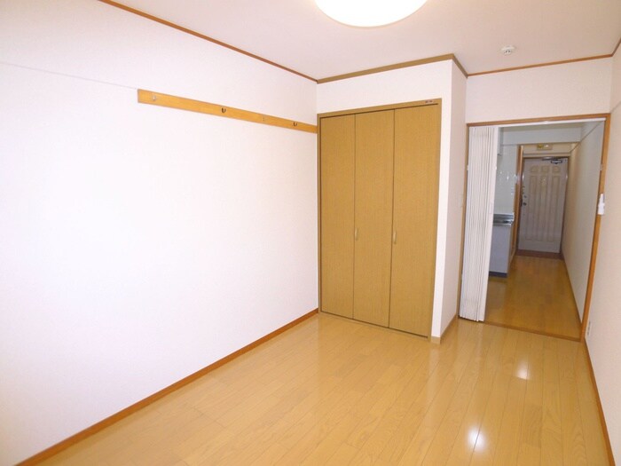 物件内観写真4　(居室)