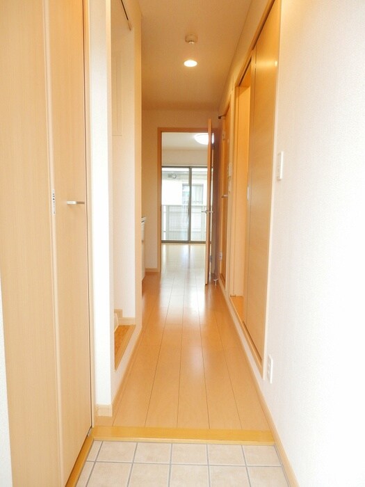 物件内観写真22　(玄関)