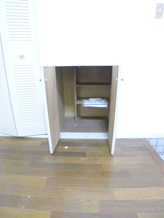 物件内観写真16　(収納)