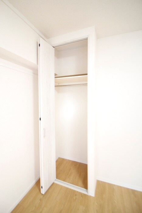 物件内観写真12　(収納)