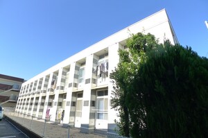 レオパレスウエストリバ－Ⅰ外観写真