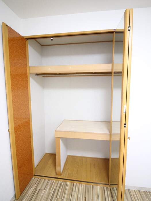 物件内観写真7　(収納)