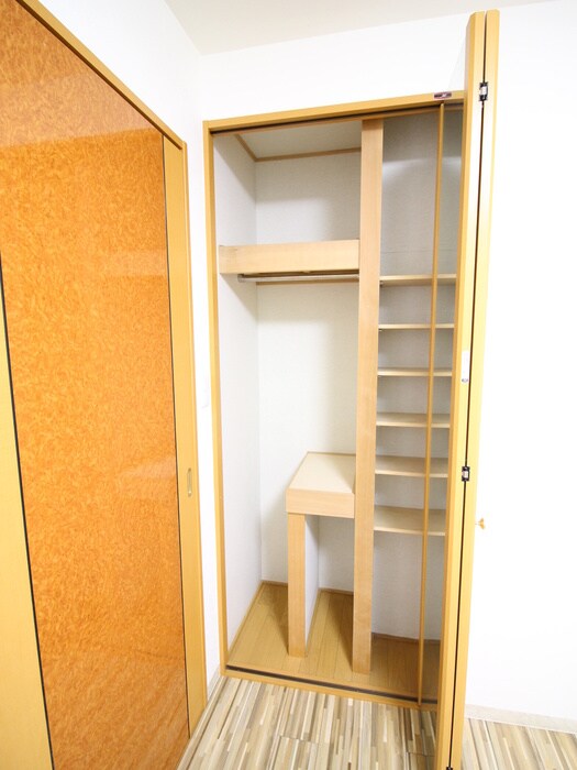 物件内観写真17　(収納)