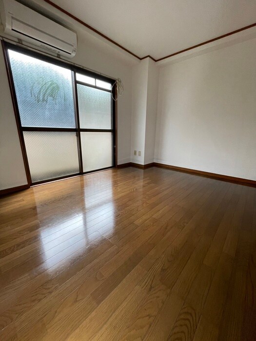 物件内観写真4　(居室)