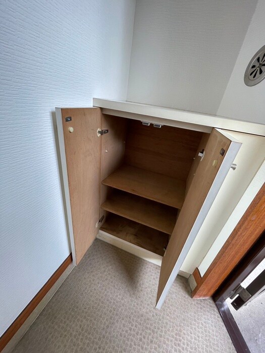 物件内観写真12　(靴箱)