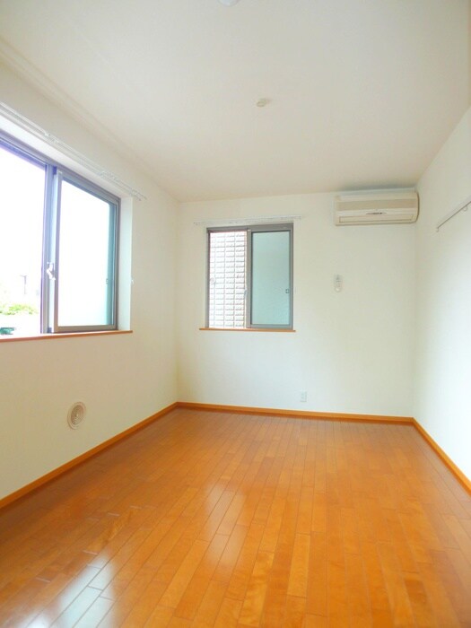 物件内観写真10　(居室)