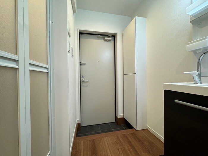 物件内観写真16　(玄関)