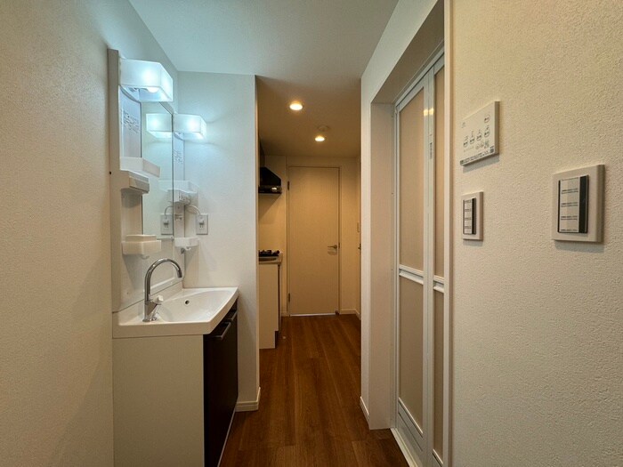 物件内観写真18　(廊下)