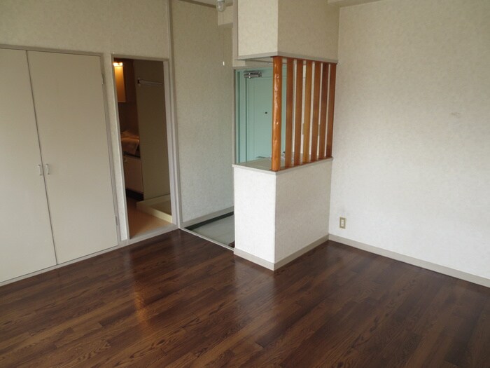 物件内観写真9　(居室)