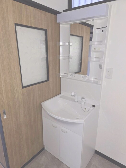 物件内観写真11　(洗面)