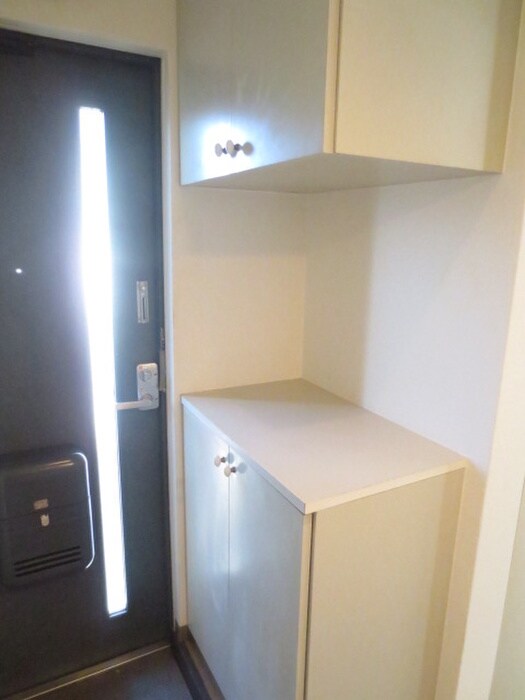 物件内観写真14　(玄関)