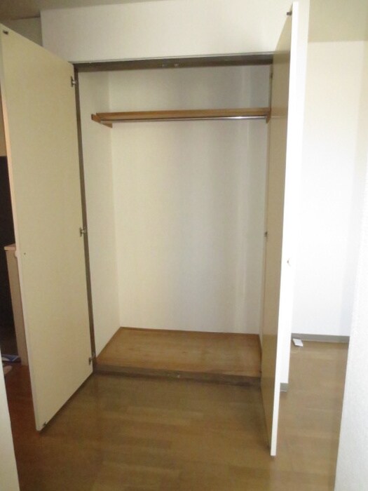 物件内観写真15　(収納)