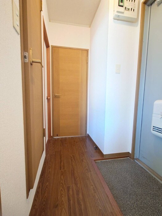 物件内観写真15　(廊下)