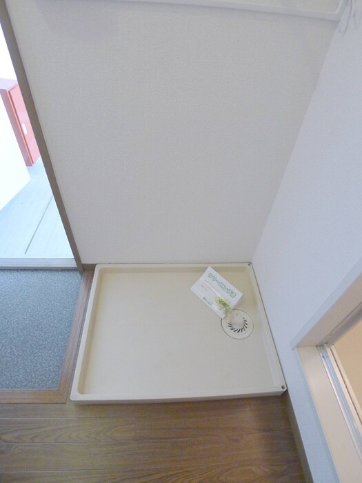 物件内観写真16　(洗濯機置場)