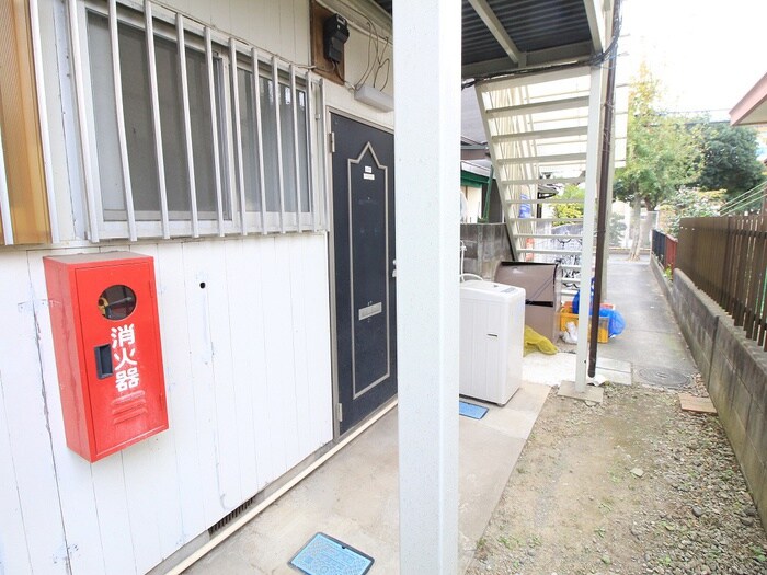物件外観写真5　(エントランス部分)