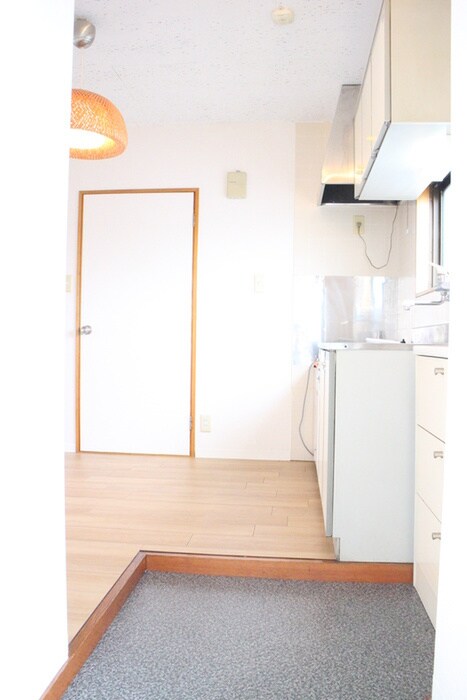 物件内観写真10　(玄関)