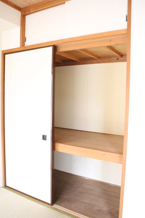 物件内観写真13　(収納)