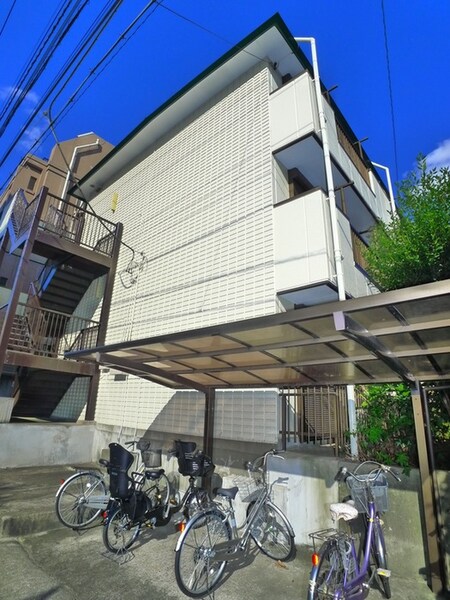 ヴィラ松戸外観写真
