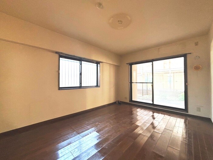 物件内観写真1　(居室)