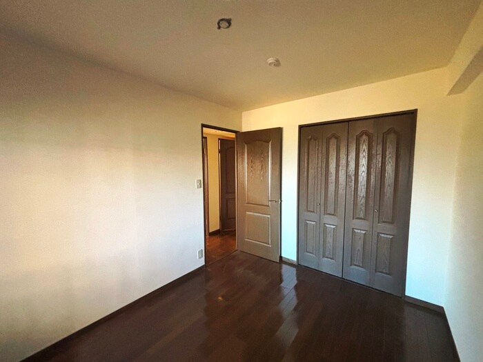 物件内観写真3　(居室)