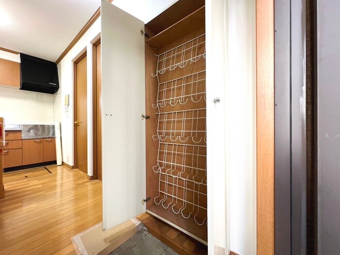 物件内観写真15　(靴箱)