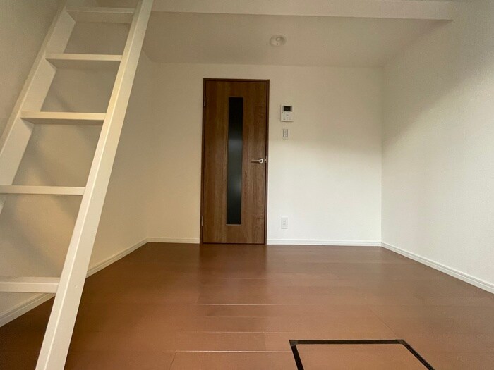 物件内観写真4　(居室)