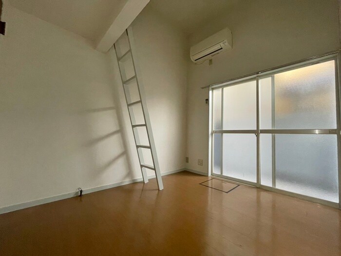 物件内観写真4　(居室)