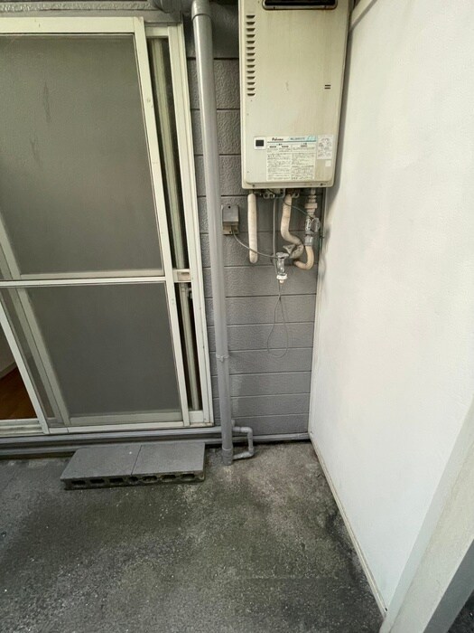 物件内観写真10　(洗濯機置場)