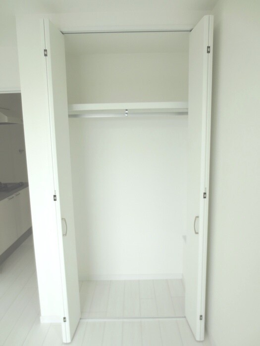 物件内観写真10　(収納)