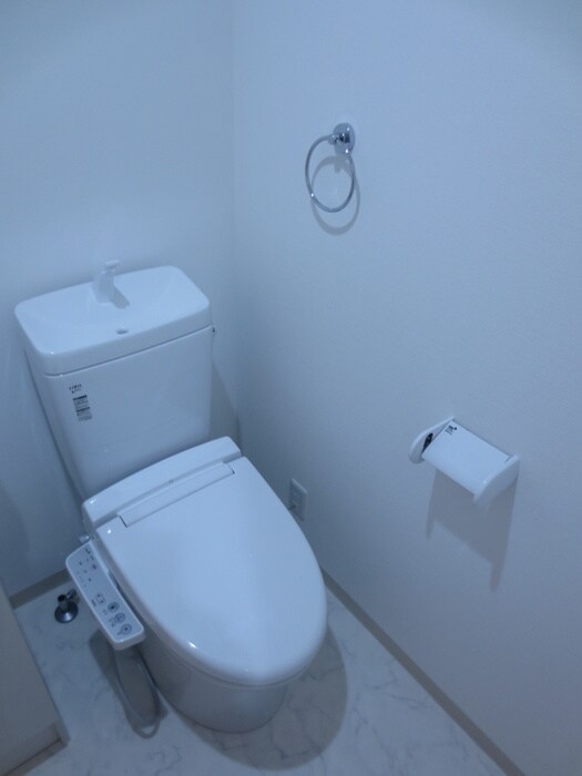 物件内観写真14　(トイレ)