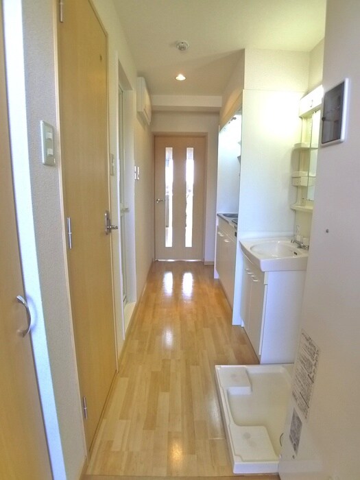 物件内観写真18　(廊下)