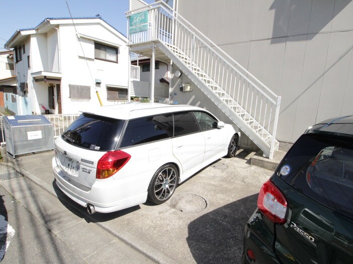 物件外観写真6　(駐車場)