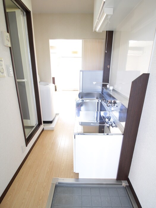 物件内観写真14　(玄関)